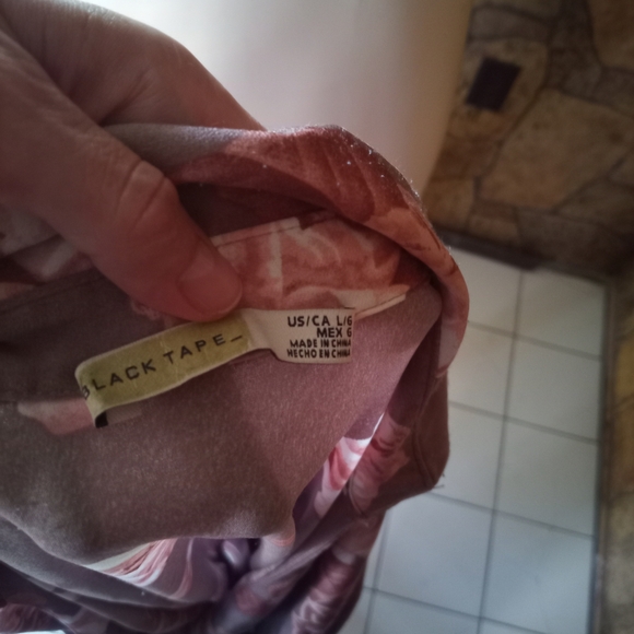 Black Tape_ Pink and Brown Floral Dress - Picture 2 of 4